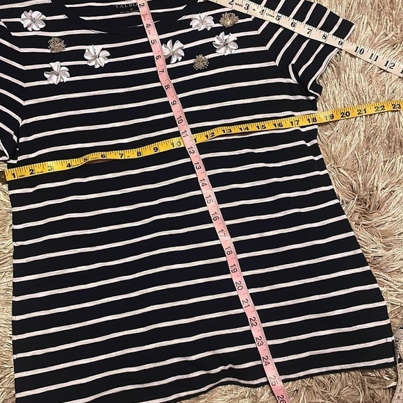 TALBOTS‎ Black & White Striped Short Sleeve Flower Shirt Medium - Picture 7 of 8
